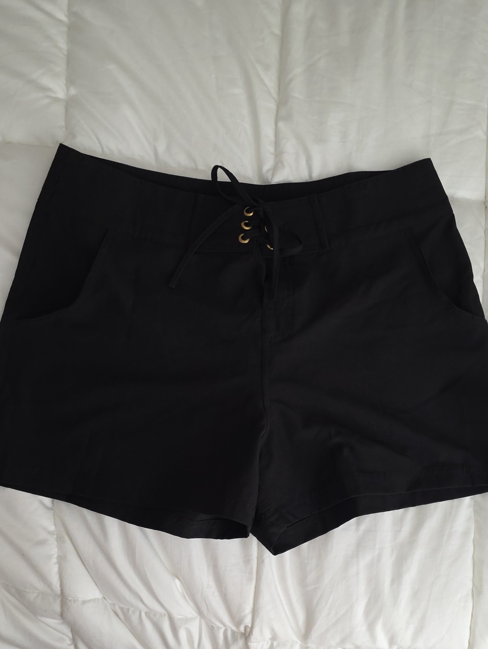 La Blanca Womens Black Shorts In Size Medium Tailored Fit W Cute Lace Up Detail.